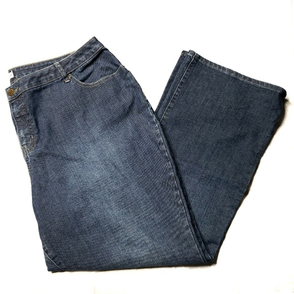 Fashion Bug Plus Size 24W Denim Medium Wash Jeans - Picture 1 of 6